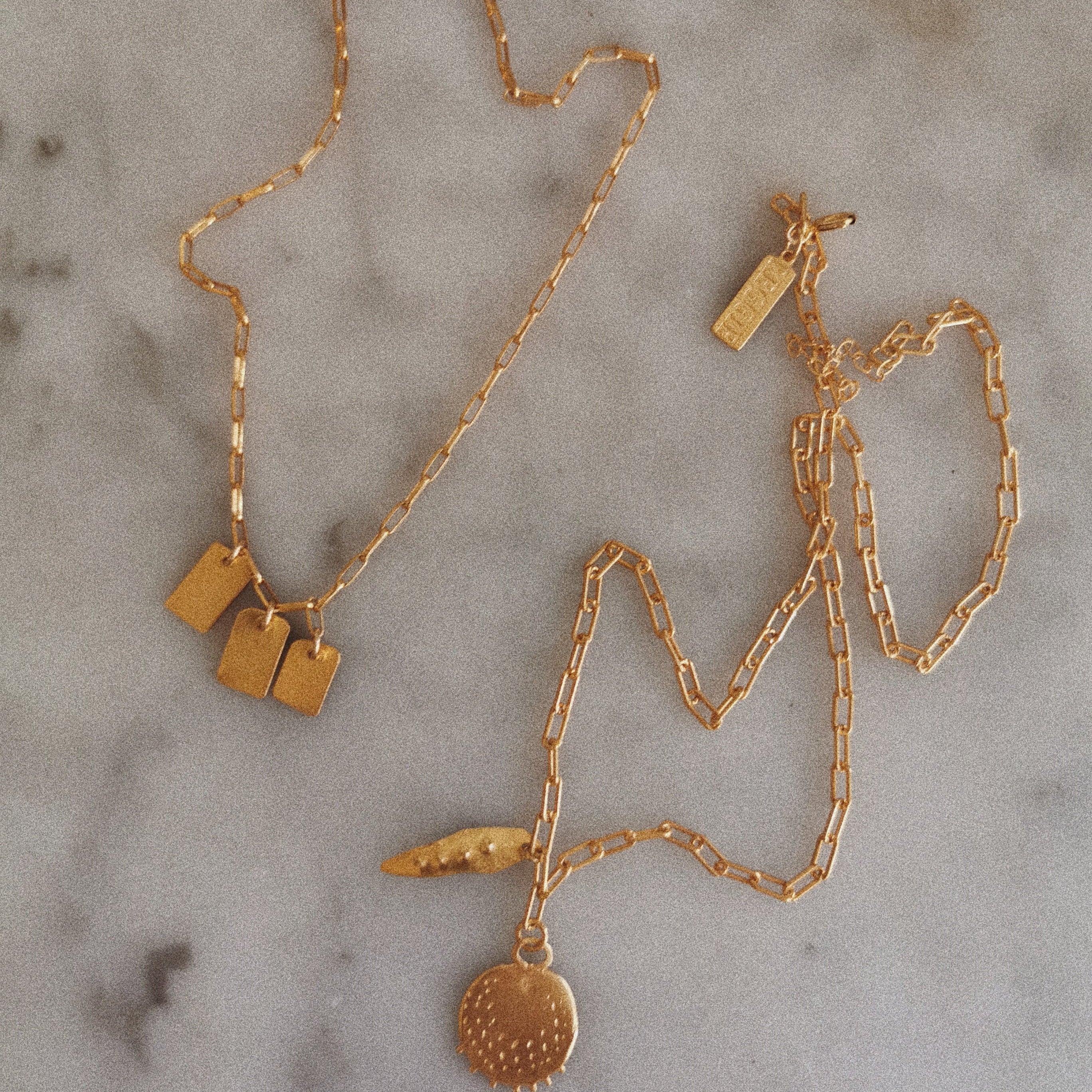 SUN + NECKLACE GOLD PLATED