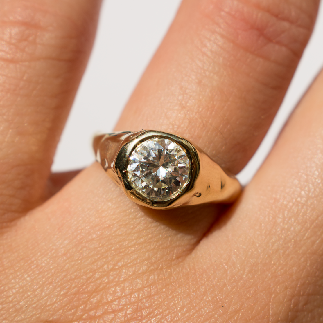 VANESSA RING