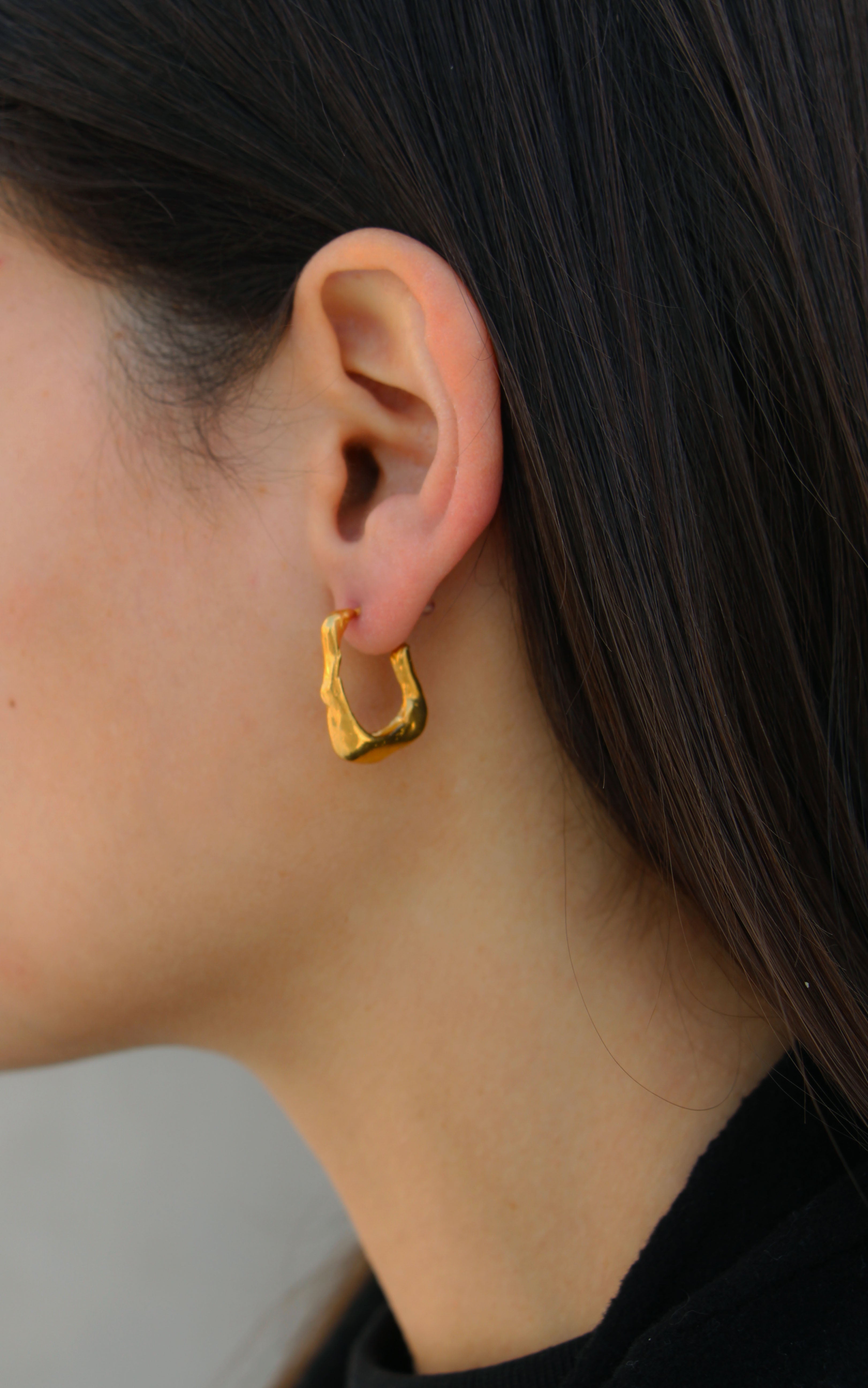 NOYA EARRINGS