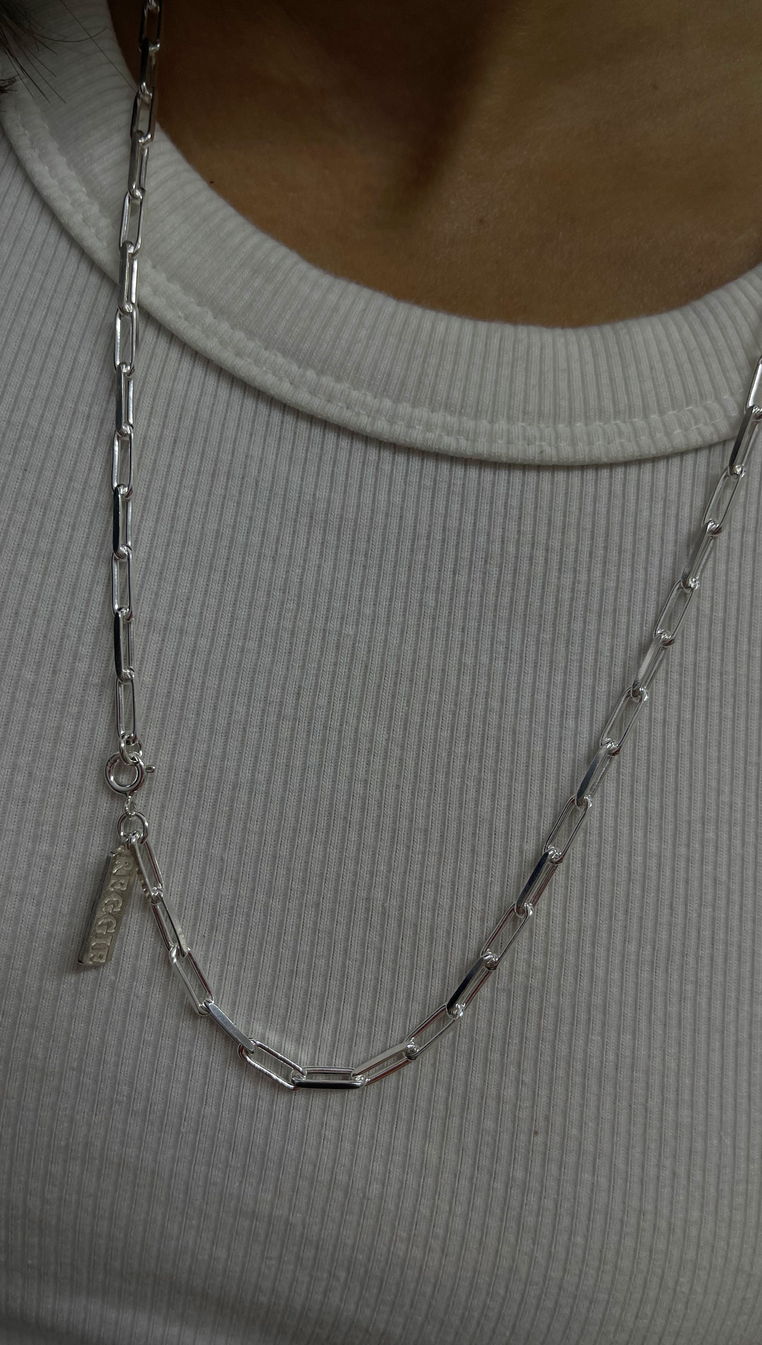 POLY NECKLACE