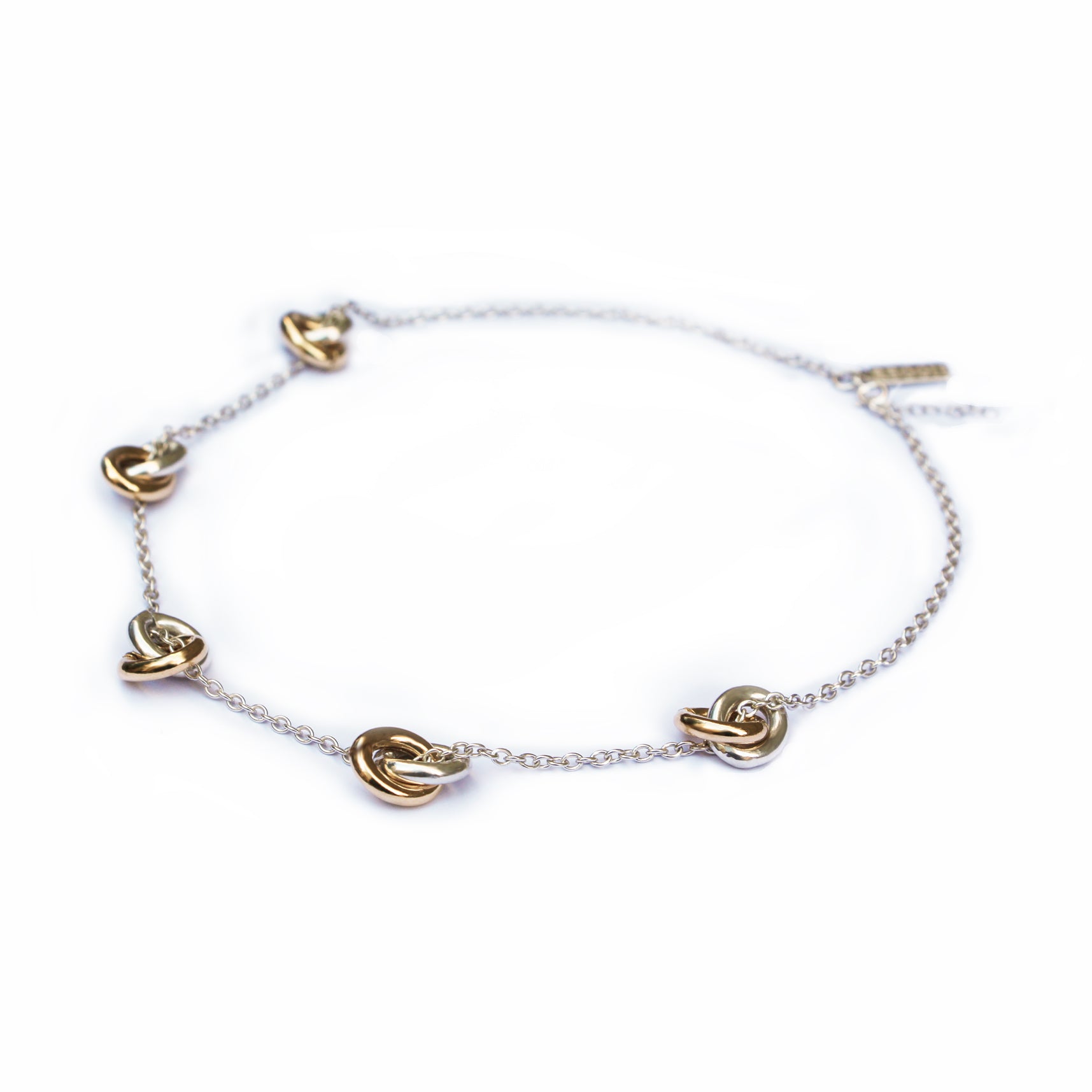 MEGHAN NECKLACE