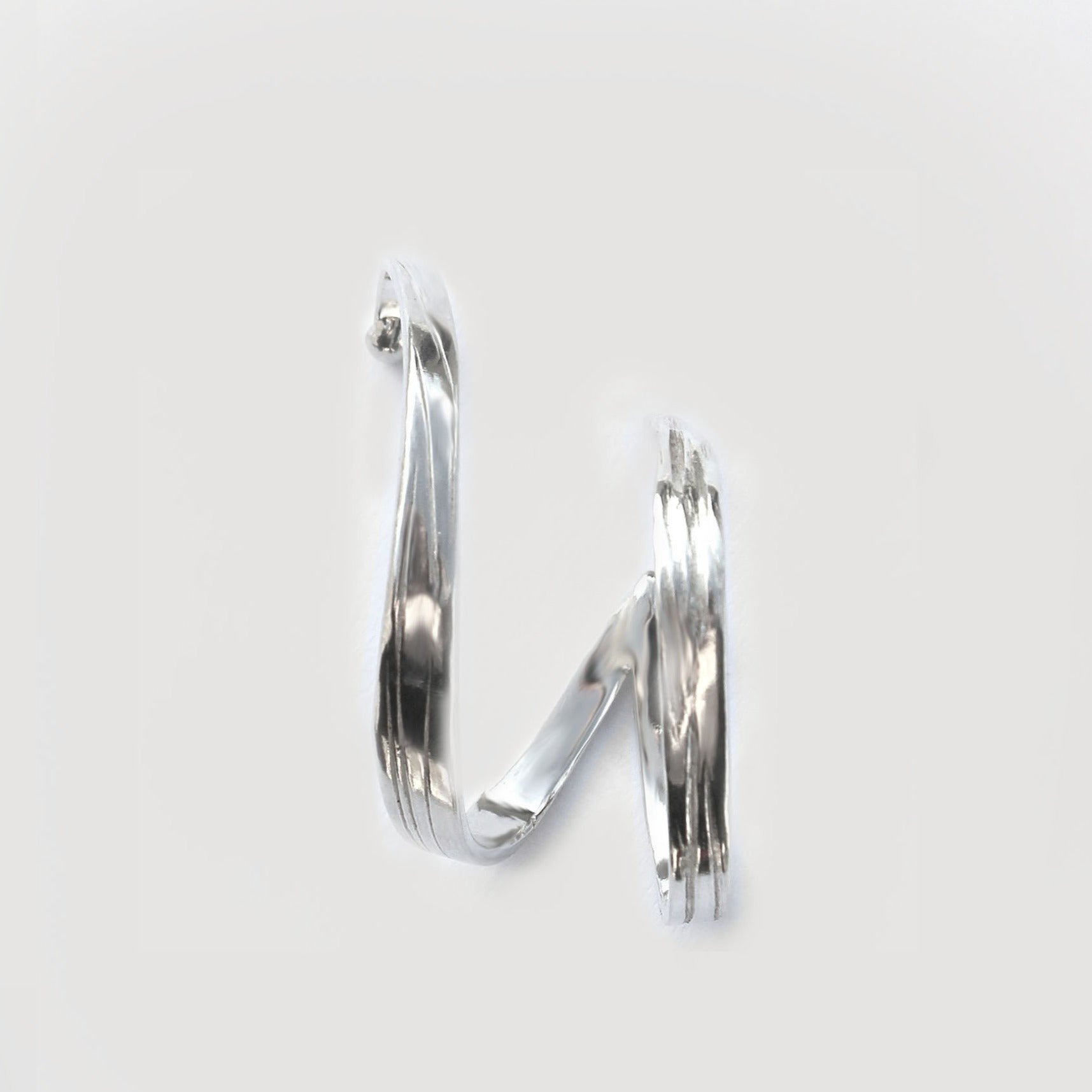 TIBBY EARRING