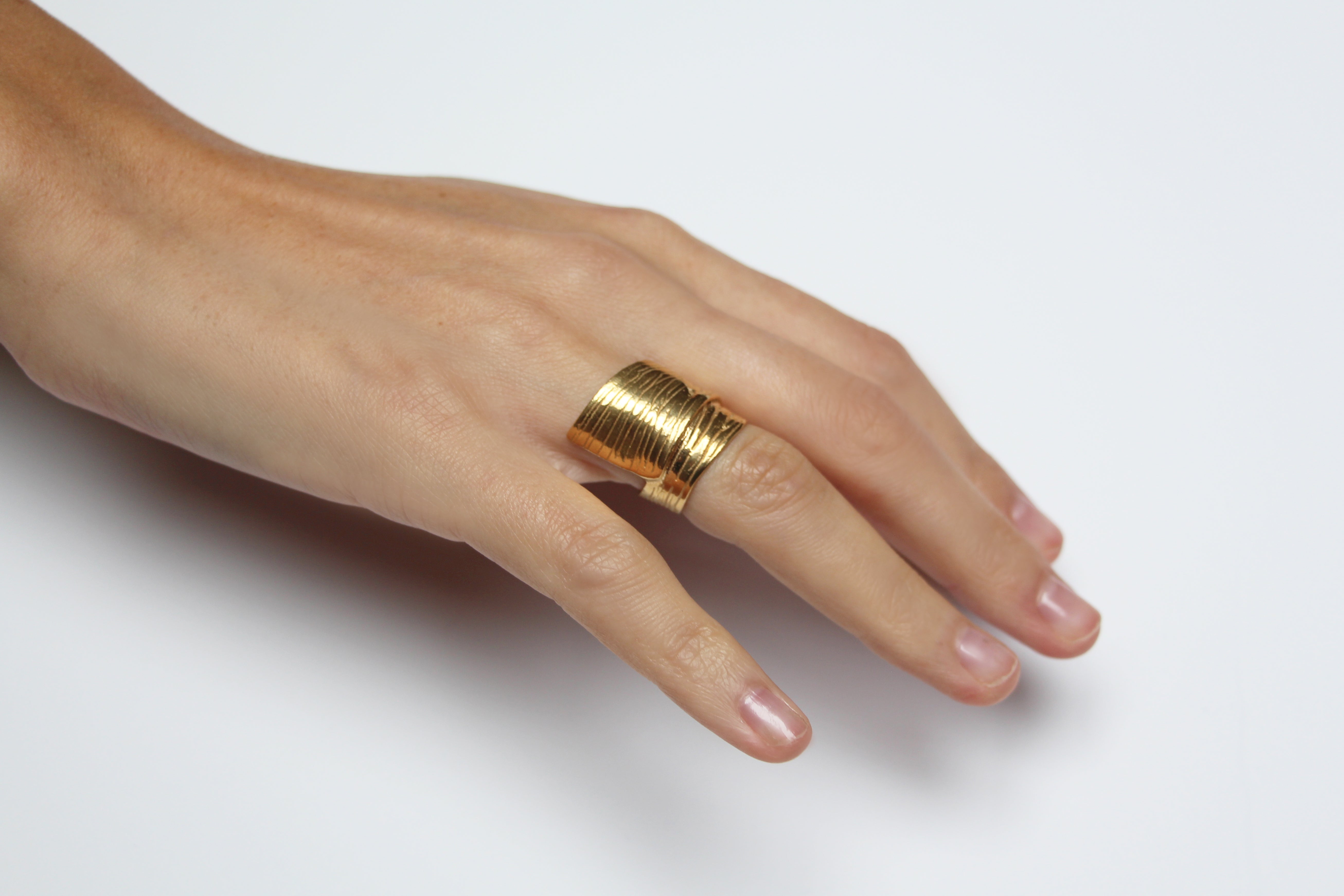 ROUND RING