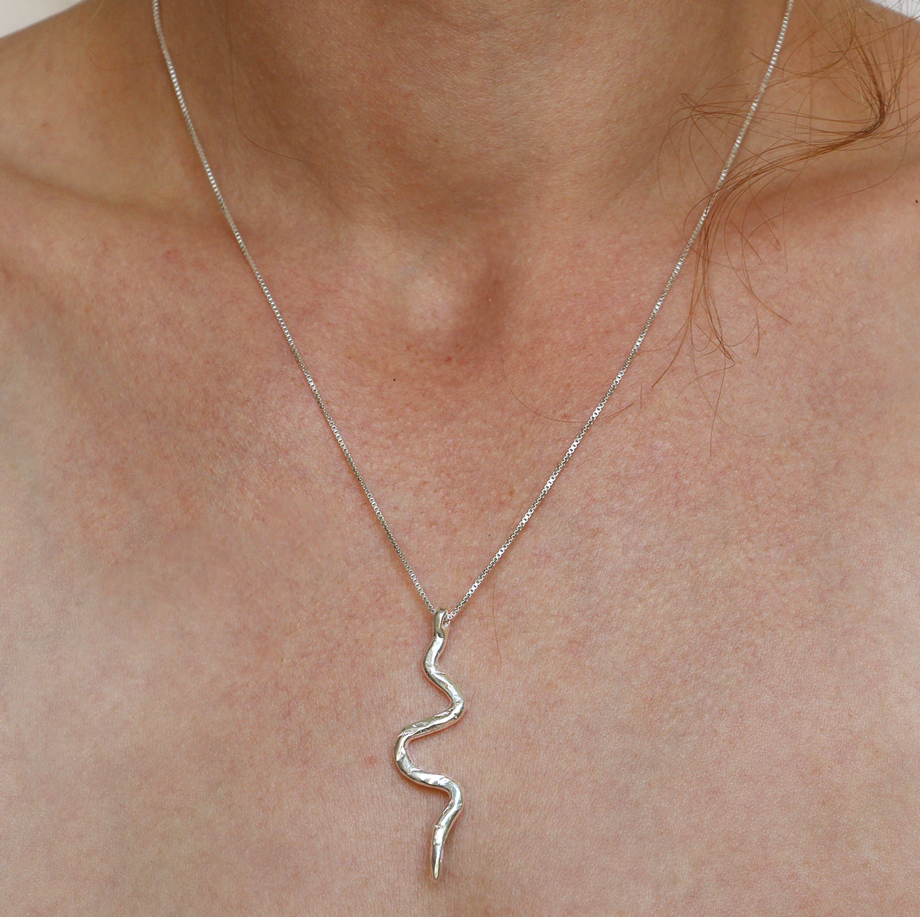 SNAKE SILVER NECKLACE