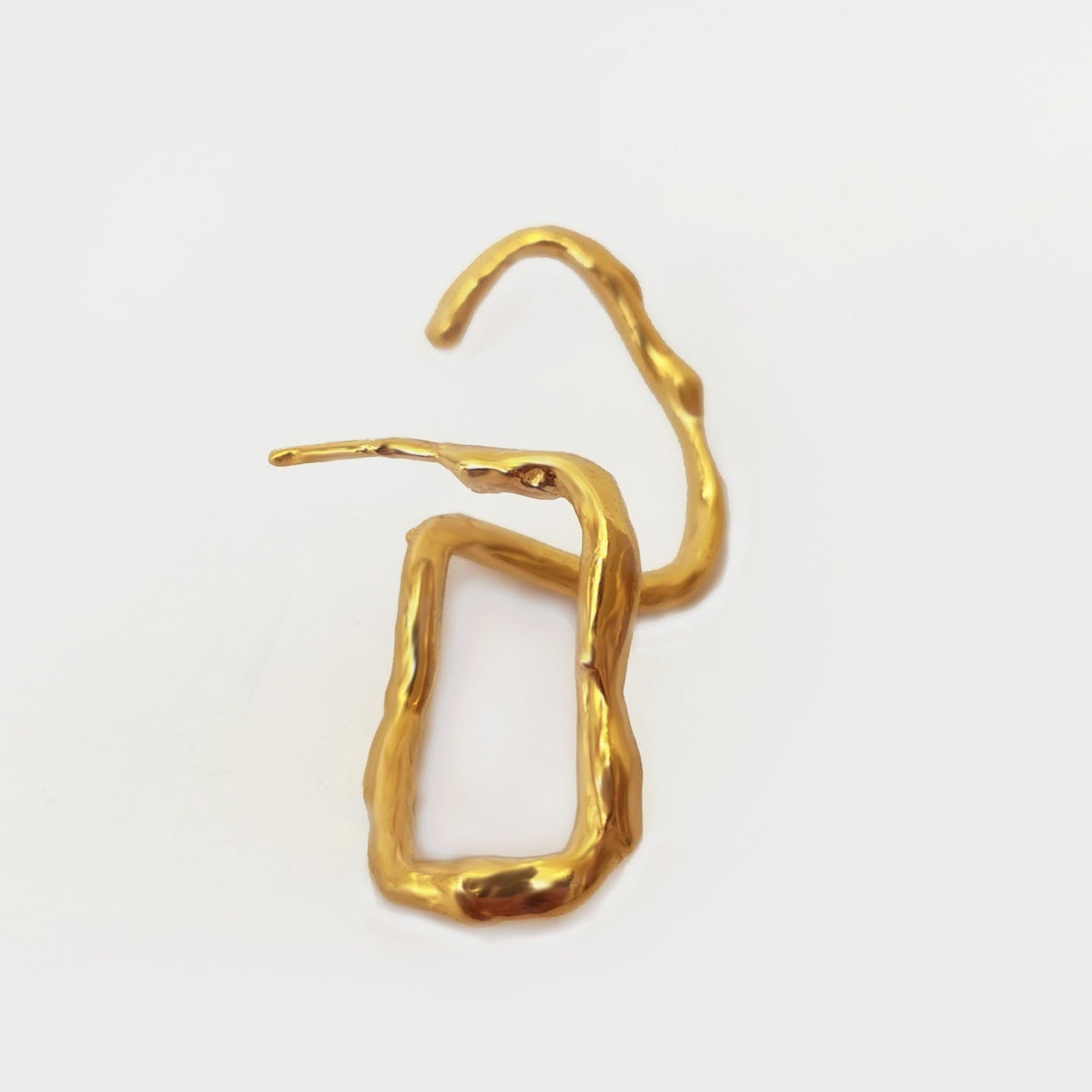 MAY EARRING
