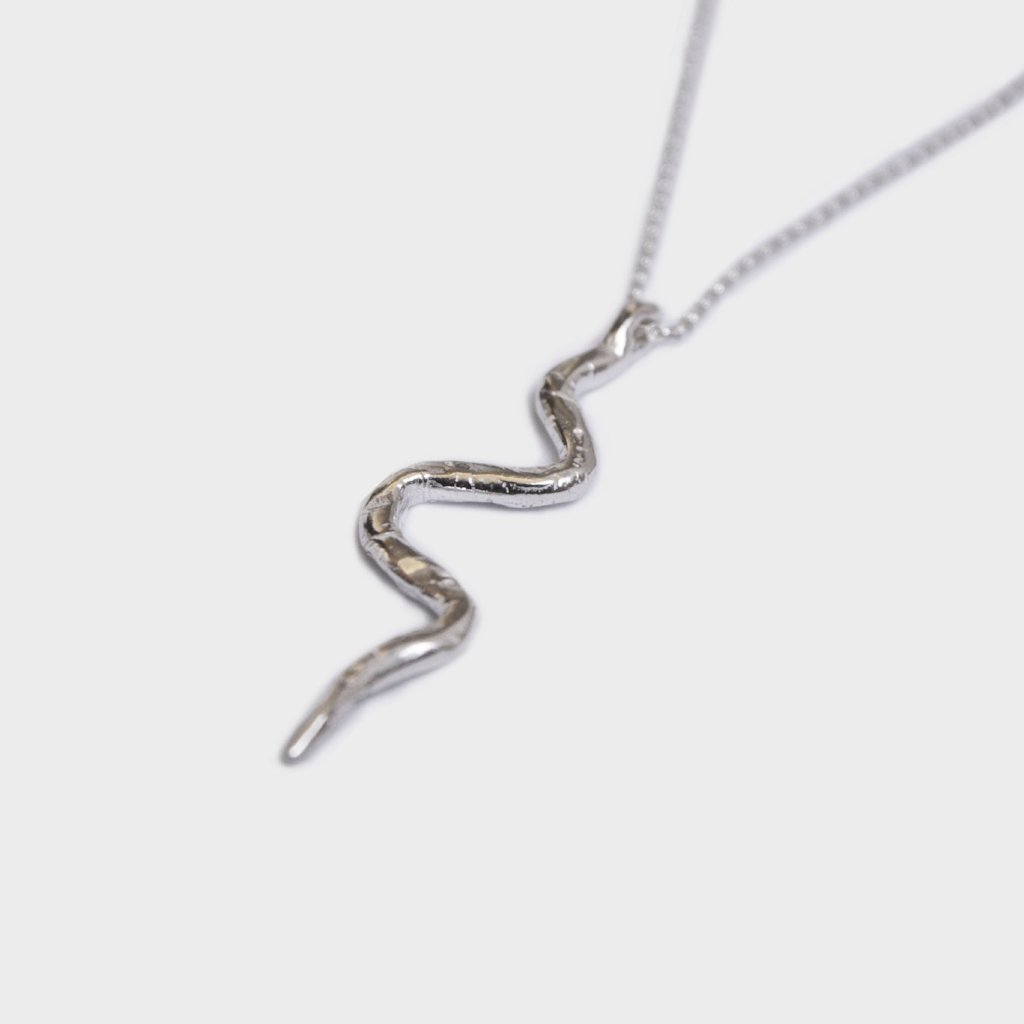 SNAKE SILVER NECKLACE