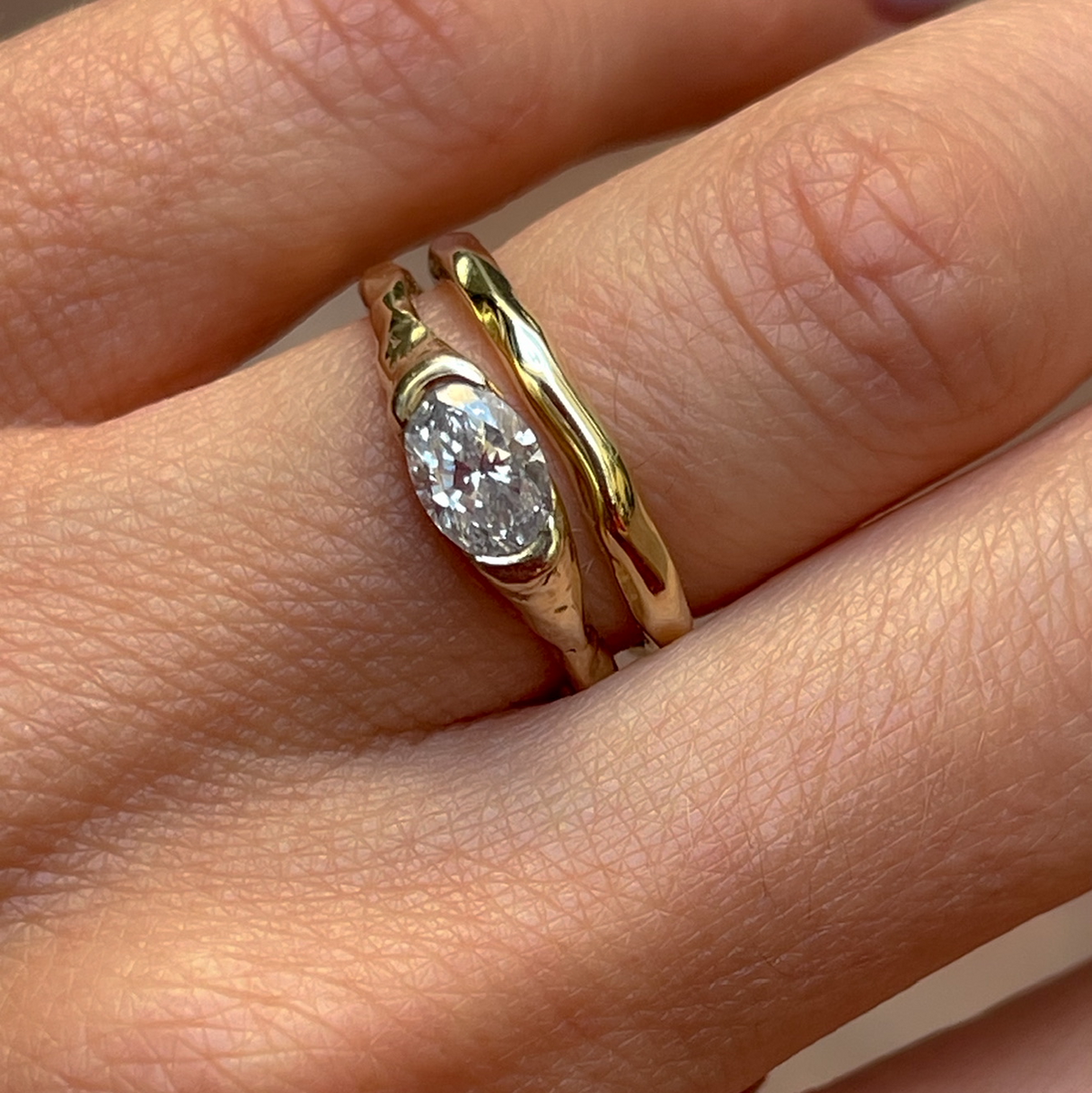 THIN ROCK RING