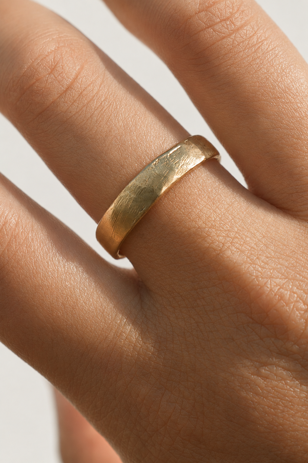 SCRATCH TEXTURE WEDDING BAND N.26