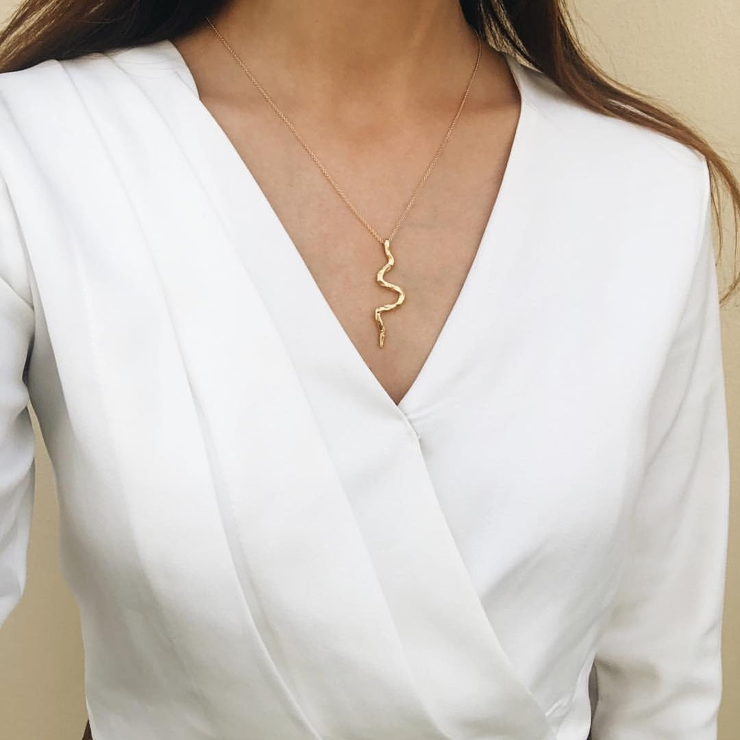 SNAKE GOLD NECKLACE