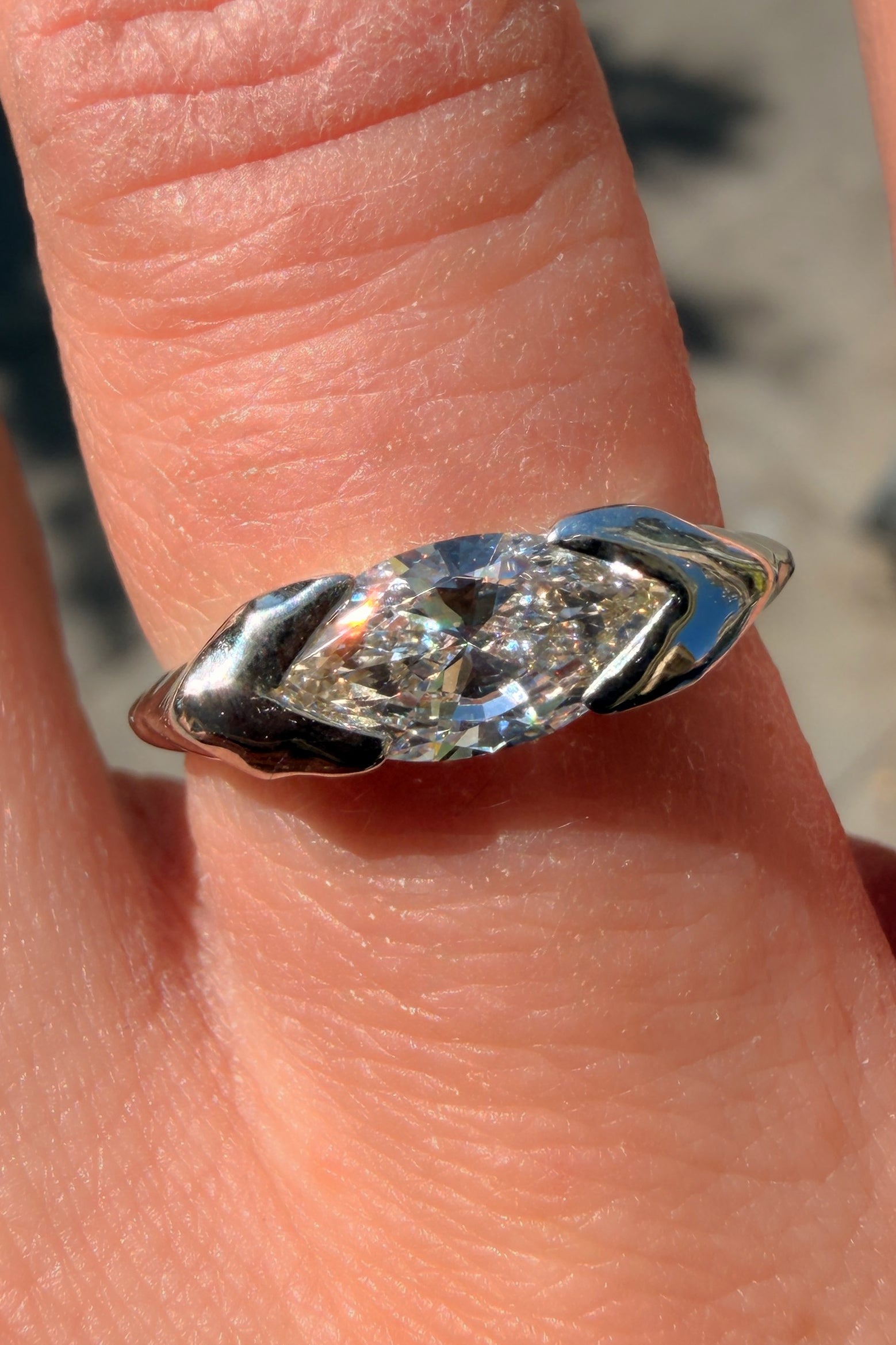 MONA RING