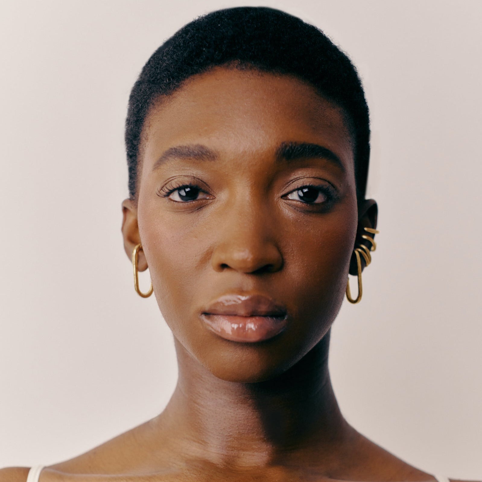ANIKA GOLD L EARRING