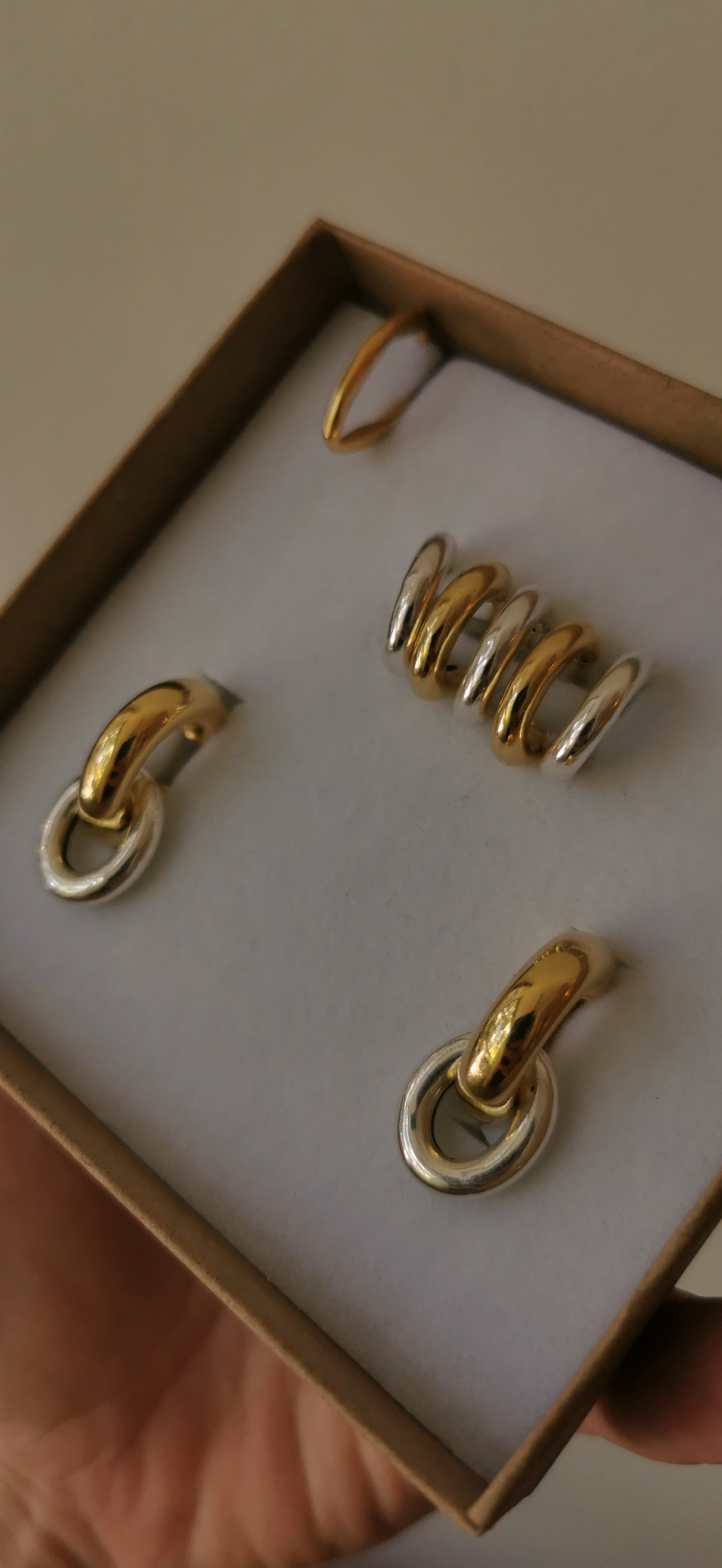 ELISHA GOLD HOOPS