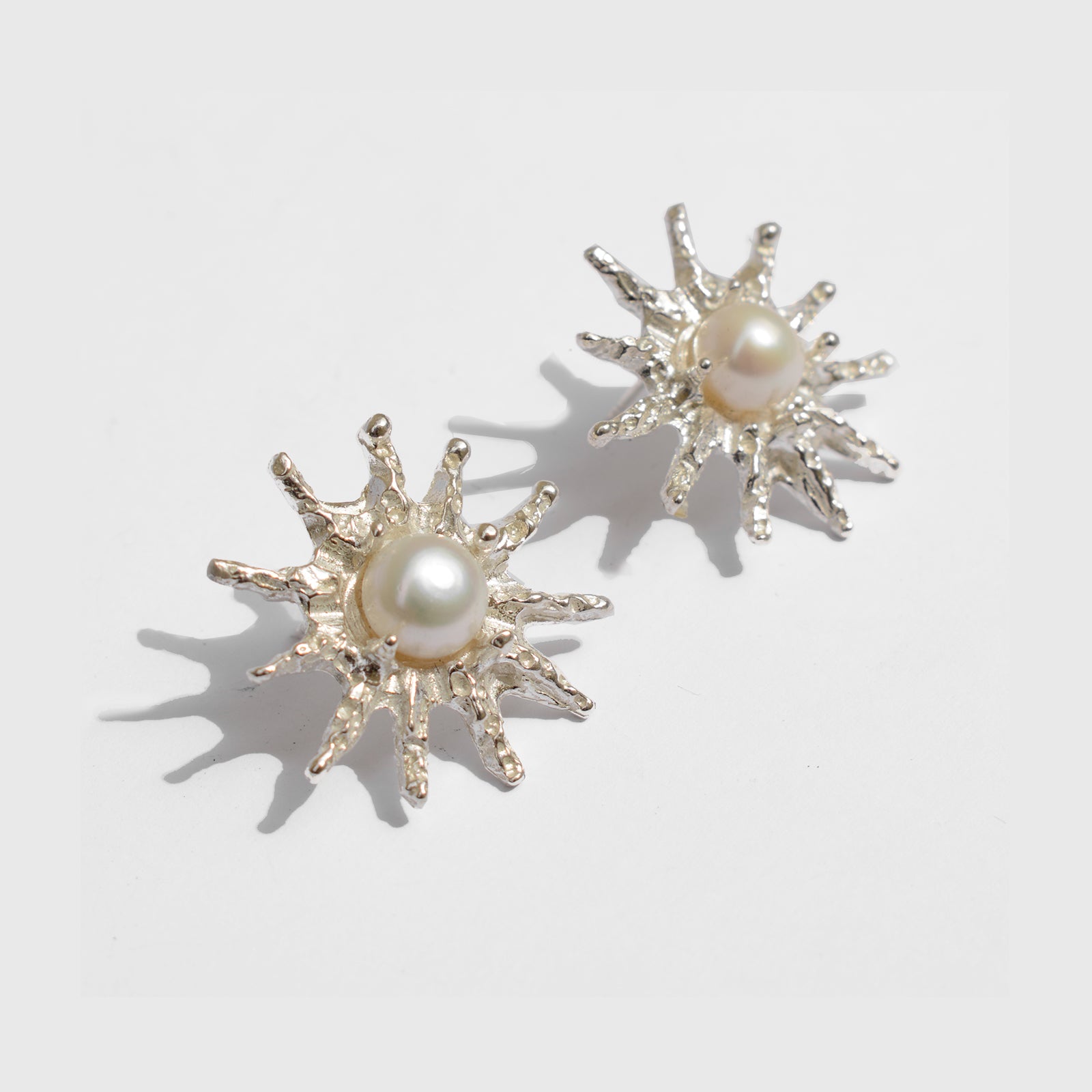 SOLARA SILVER&PEARL EARRINGS
