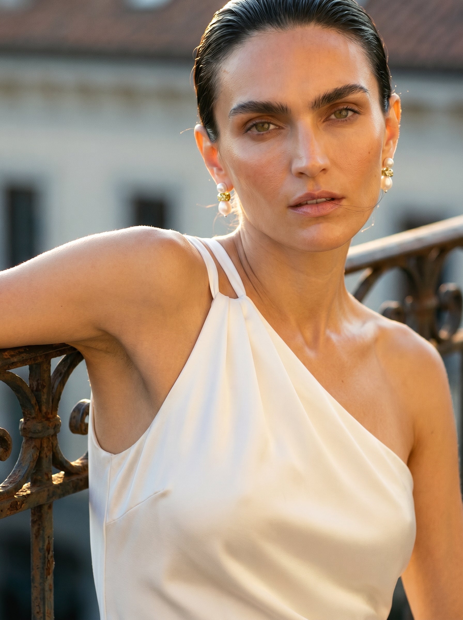 VERA GOLD EARRINGS
