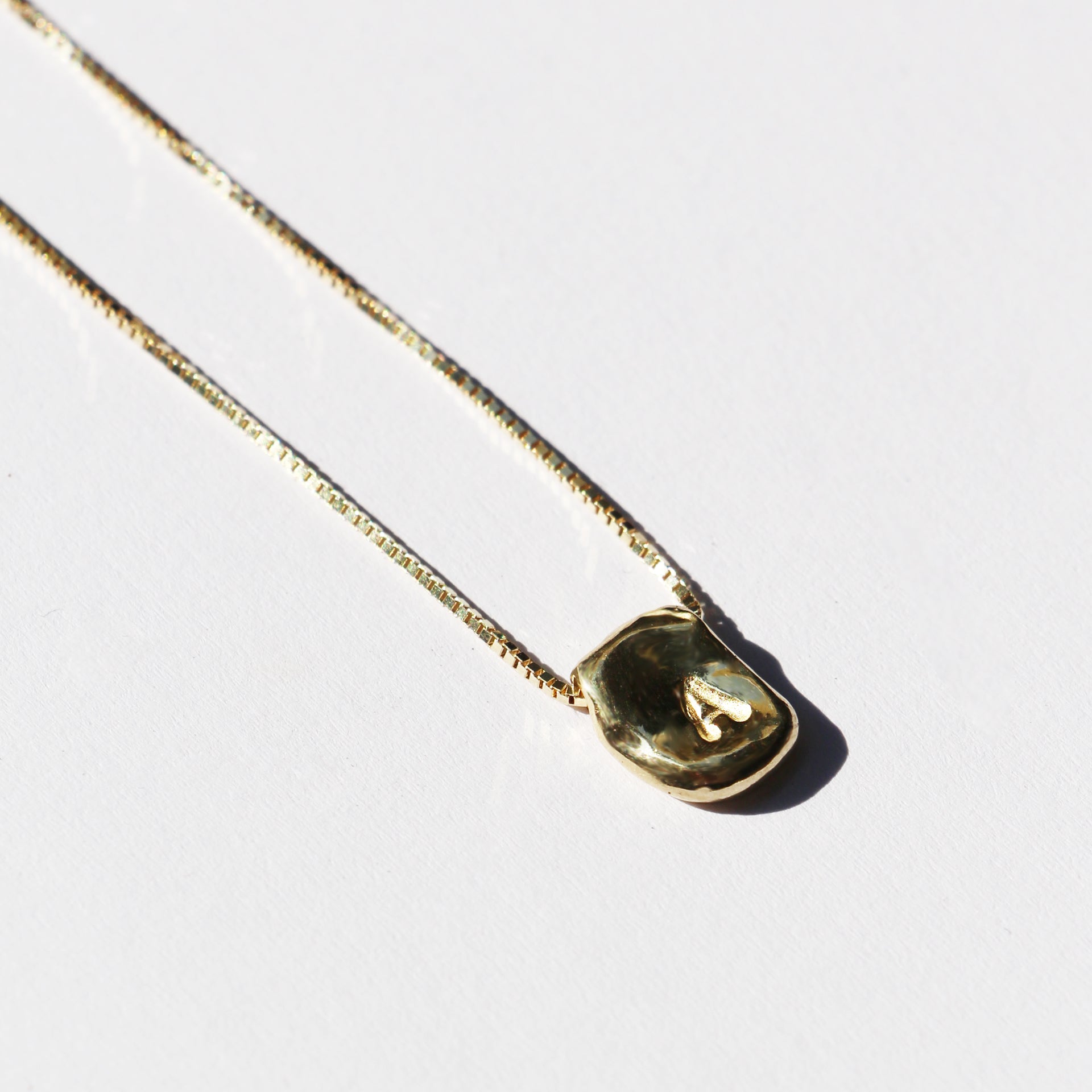 INITIAL NECKLACE