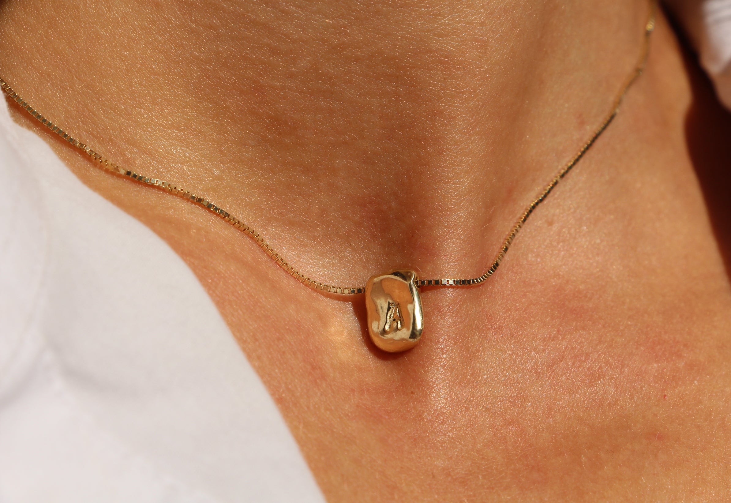 INITIAL NECKLACE