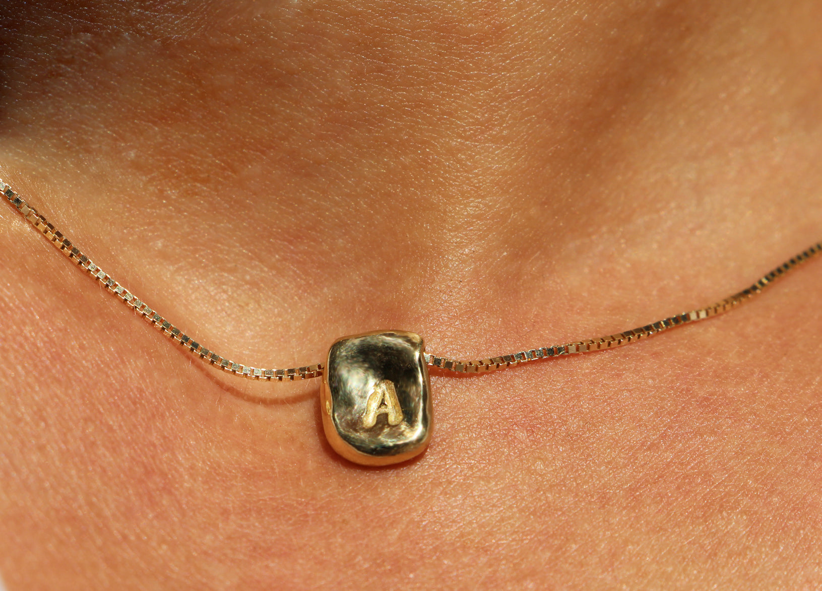 INITIAL NECKLACE
