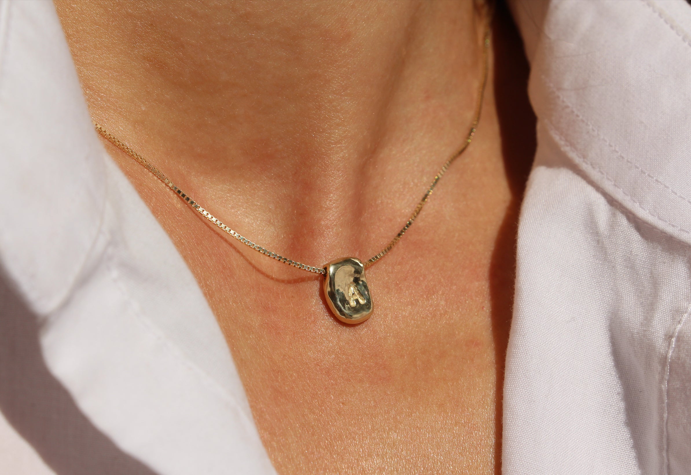 INITIAL NECKLACE