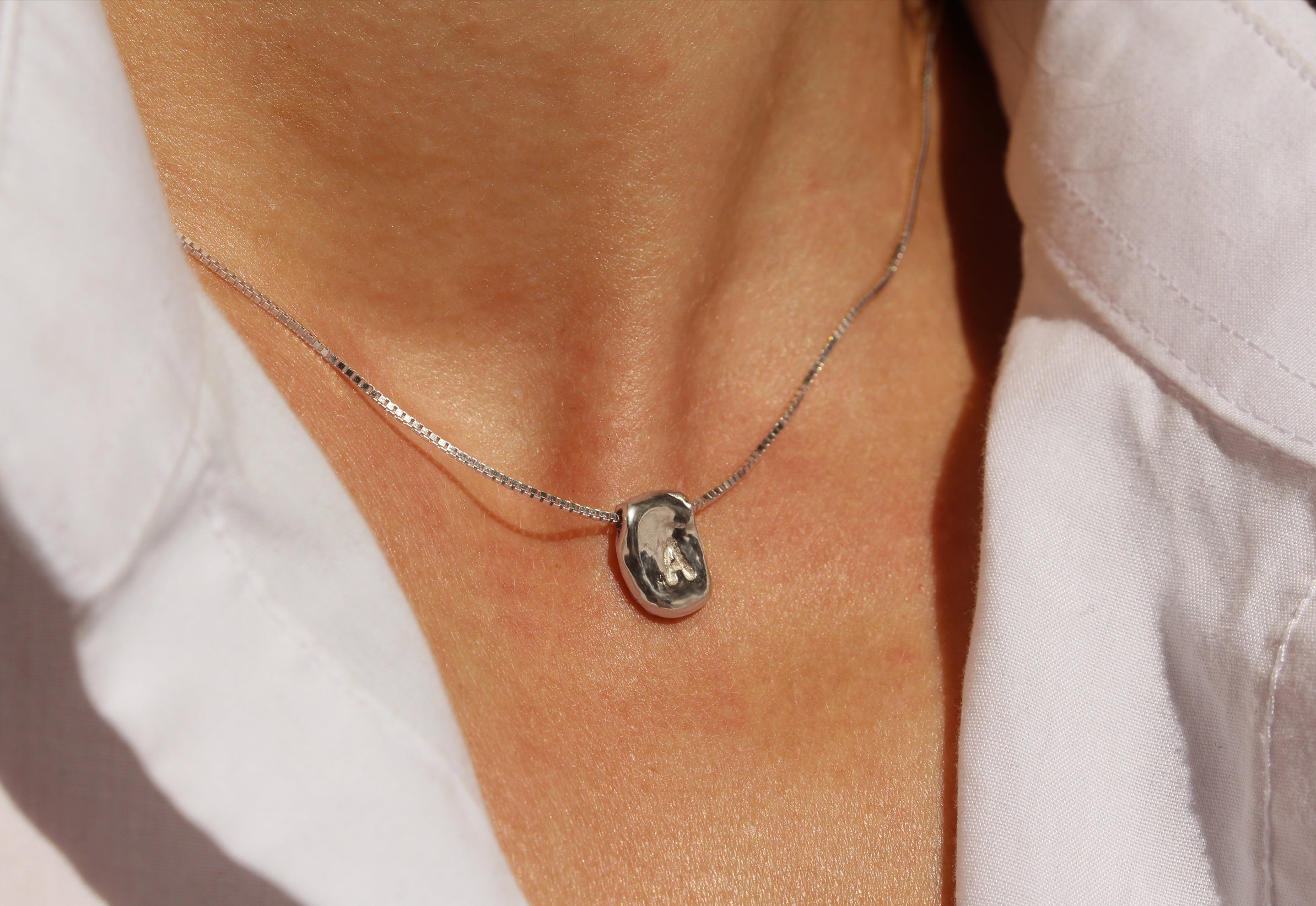 INITIAL NECKLACE