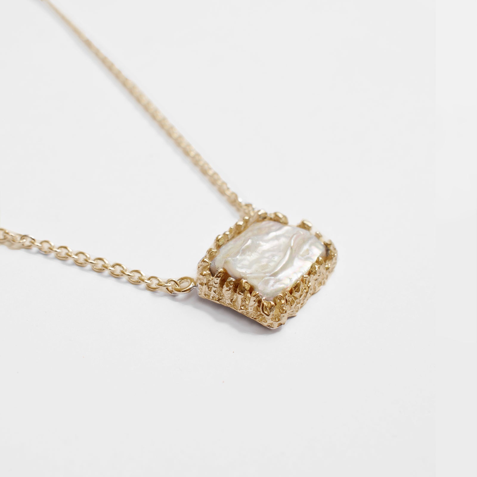 BRIELLE GOLD& PEARL NECKLACE