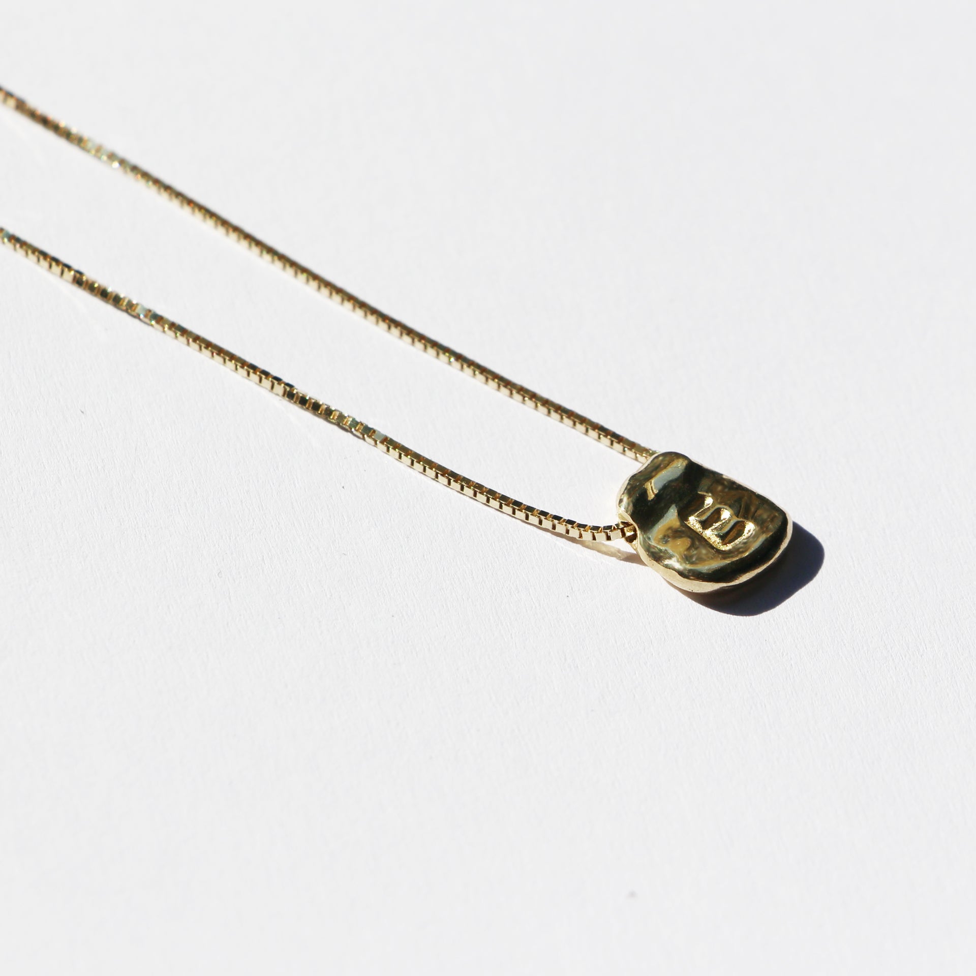 INITIAL NECKLACE
