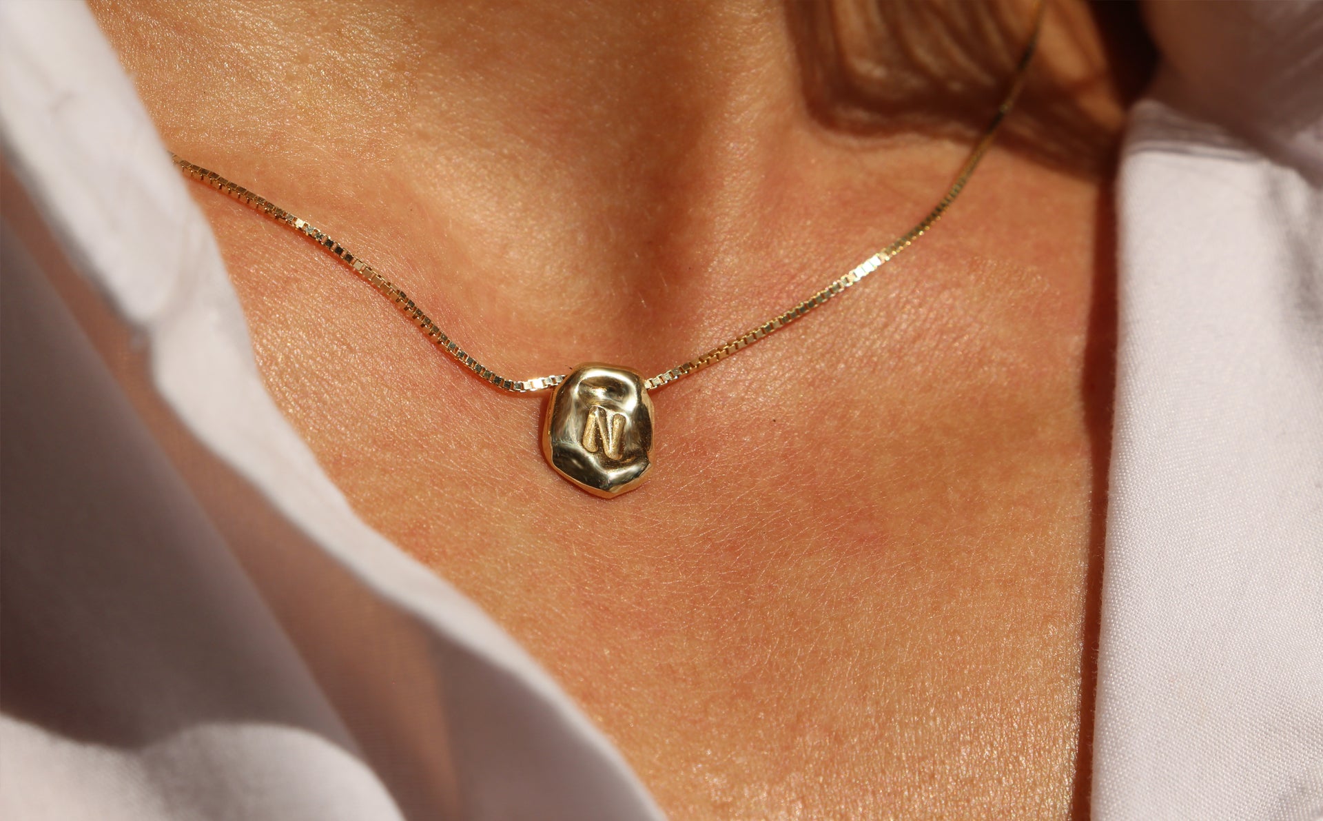 INITIAL NECKLACE