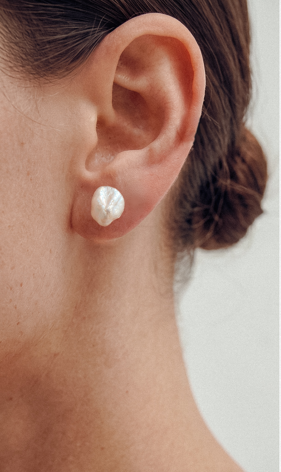 PEARL STUDS EAEEINGS