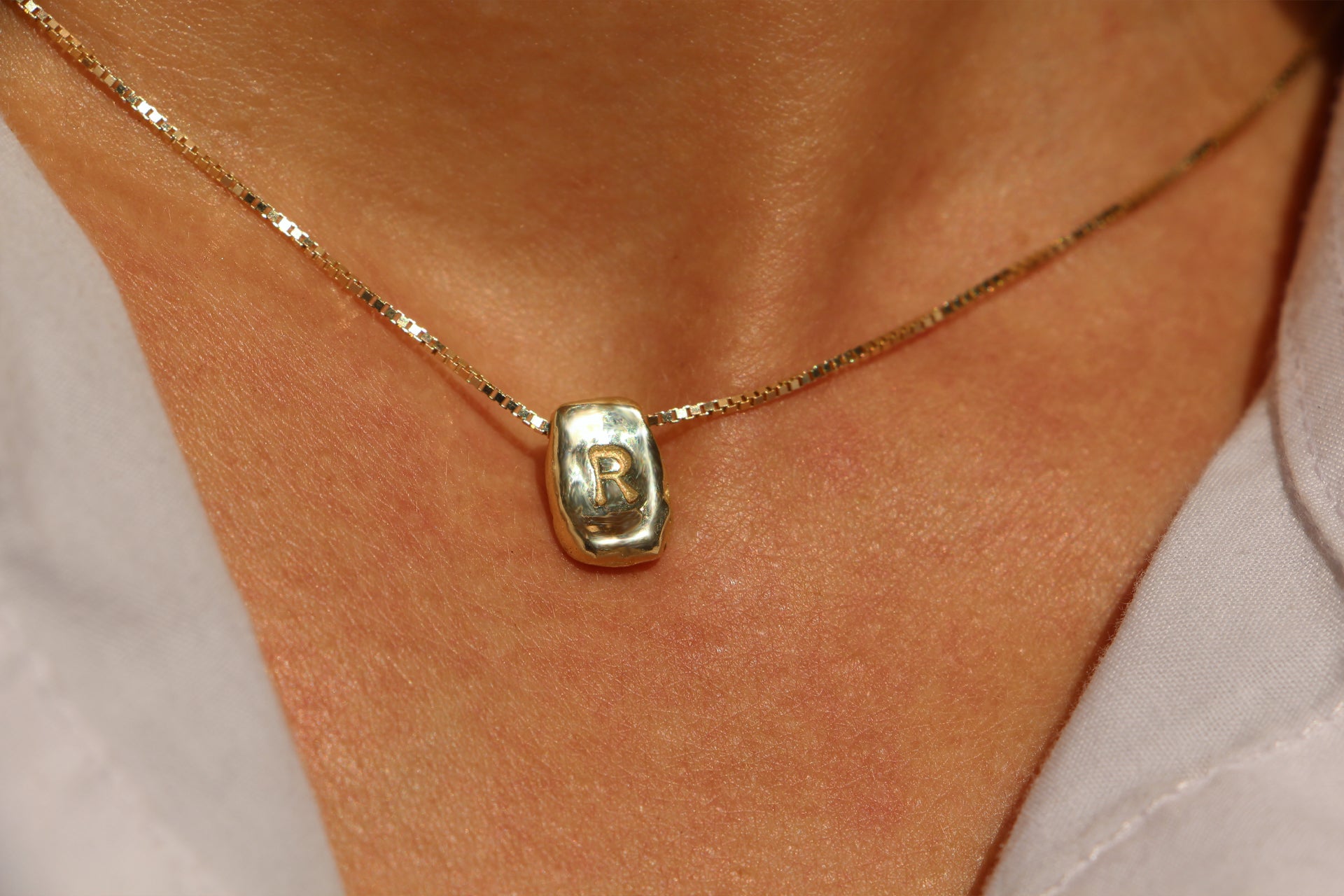 INITIAL NECKLACE