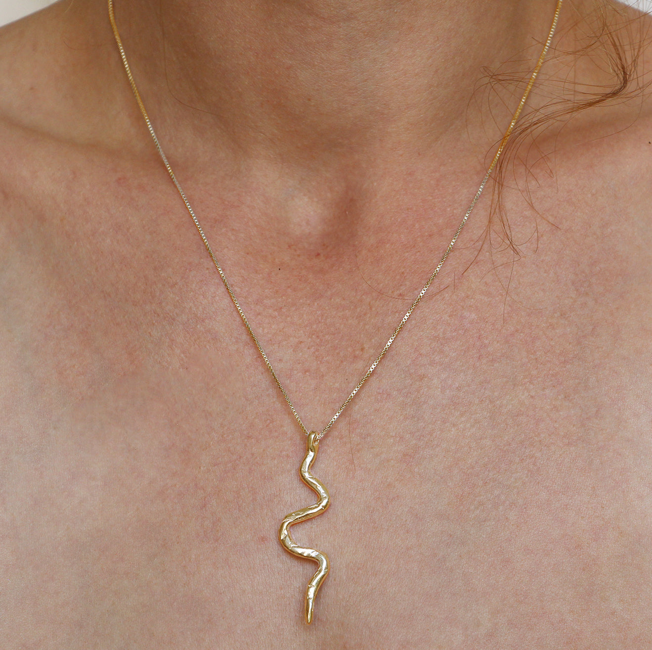 SNAKE GOLD NECKLACE