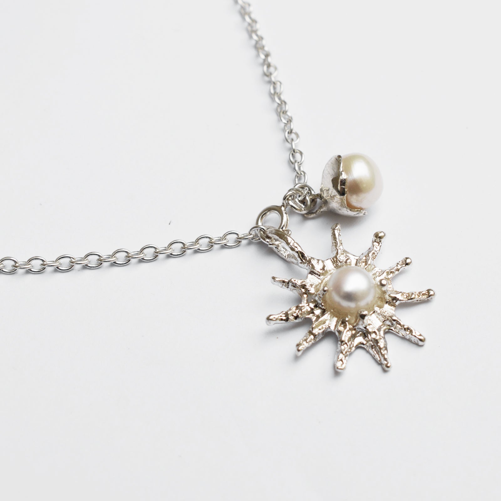 SOLENE SILVER NECKLACE