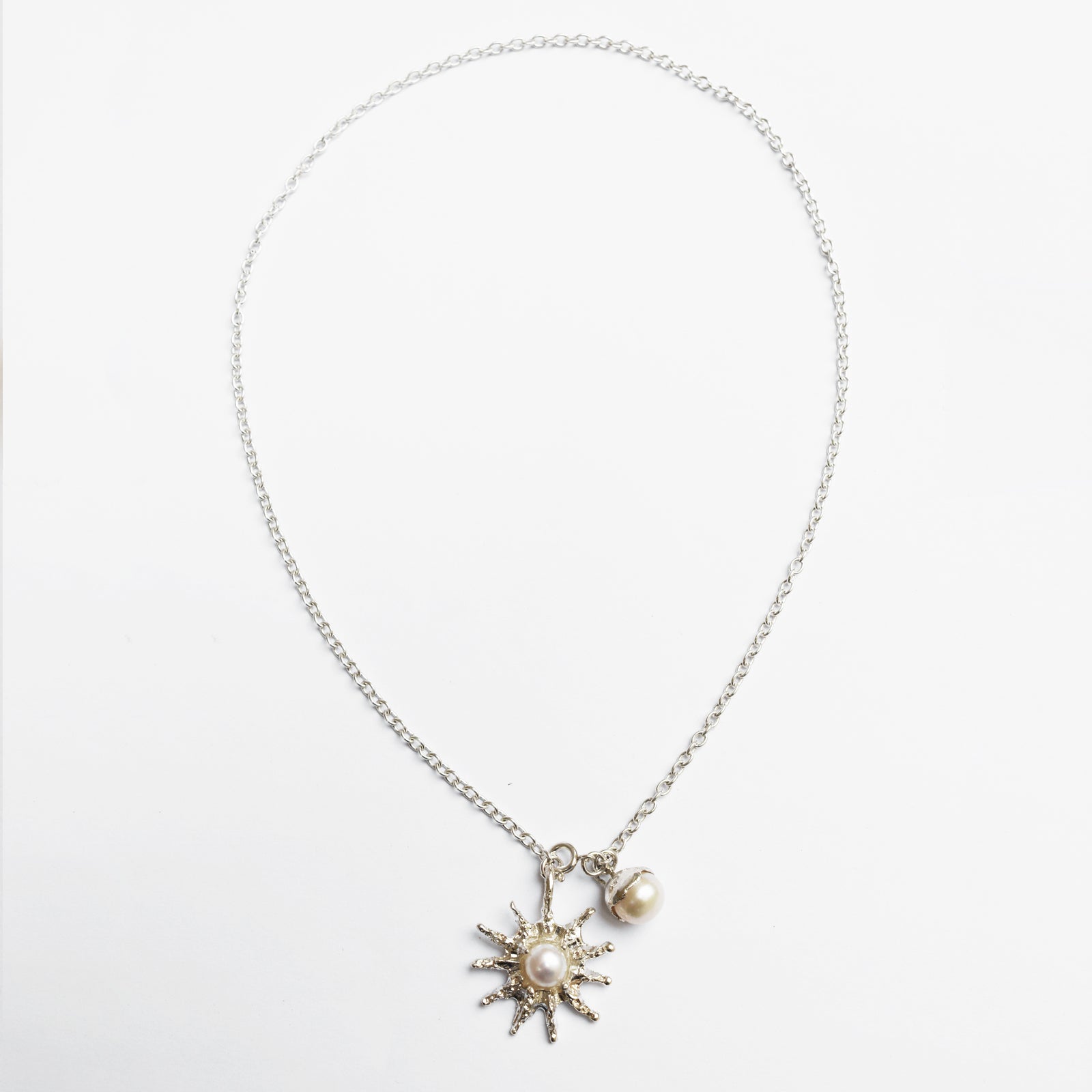SOLENE SILVER NECKLACE