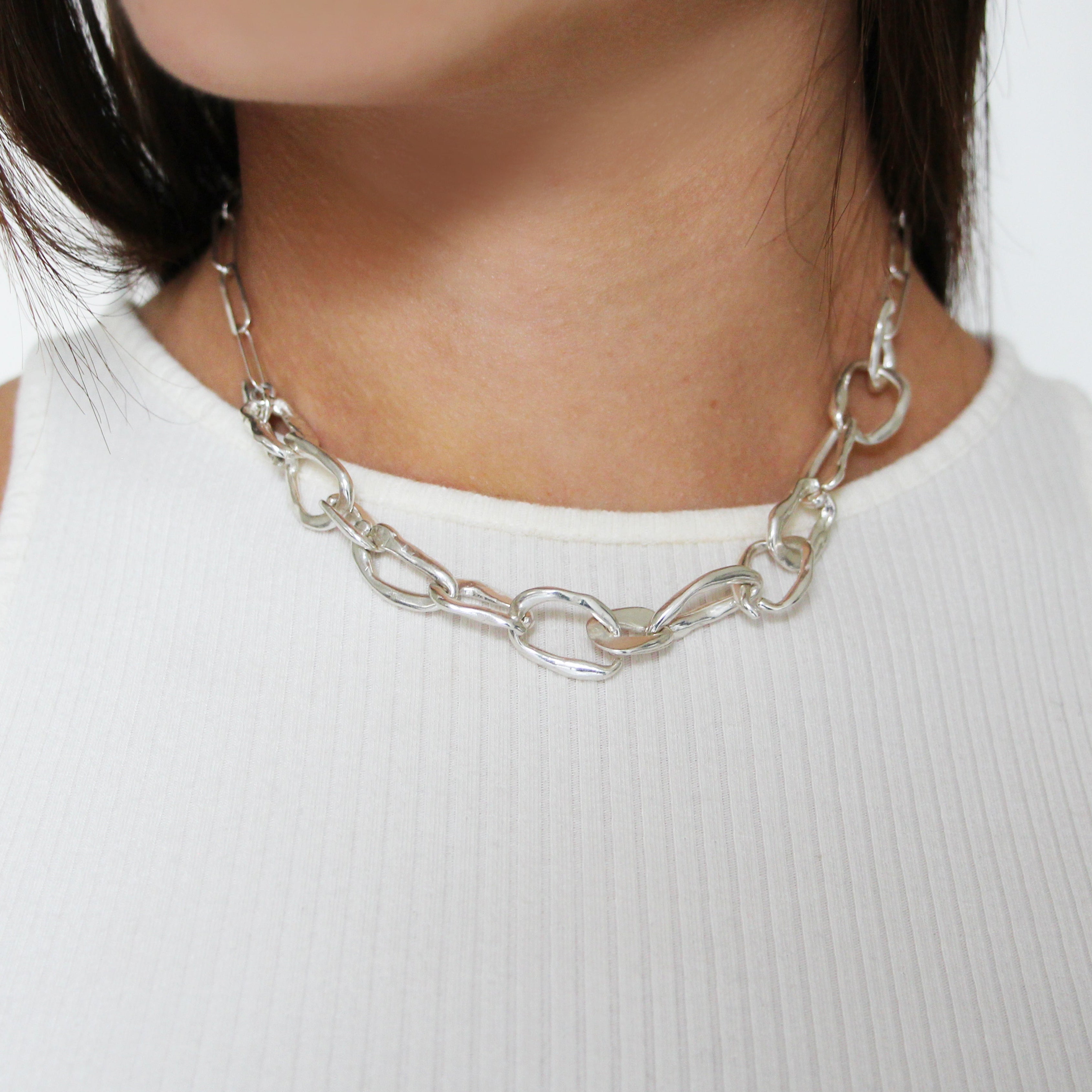 LOUIS NECKLACE