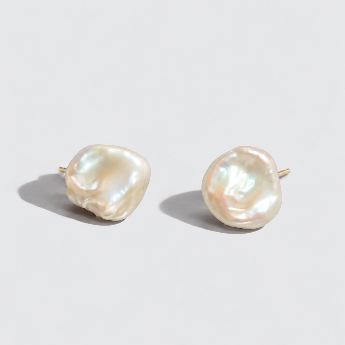 PEARL STUDS EAEEINGS