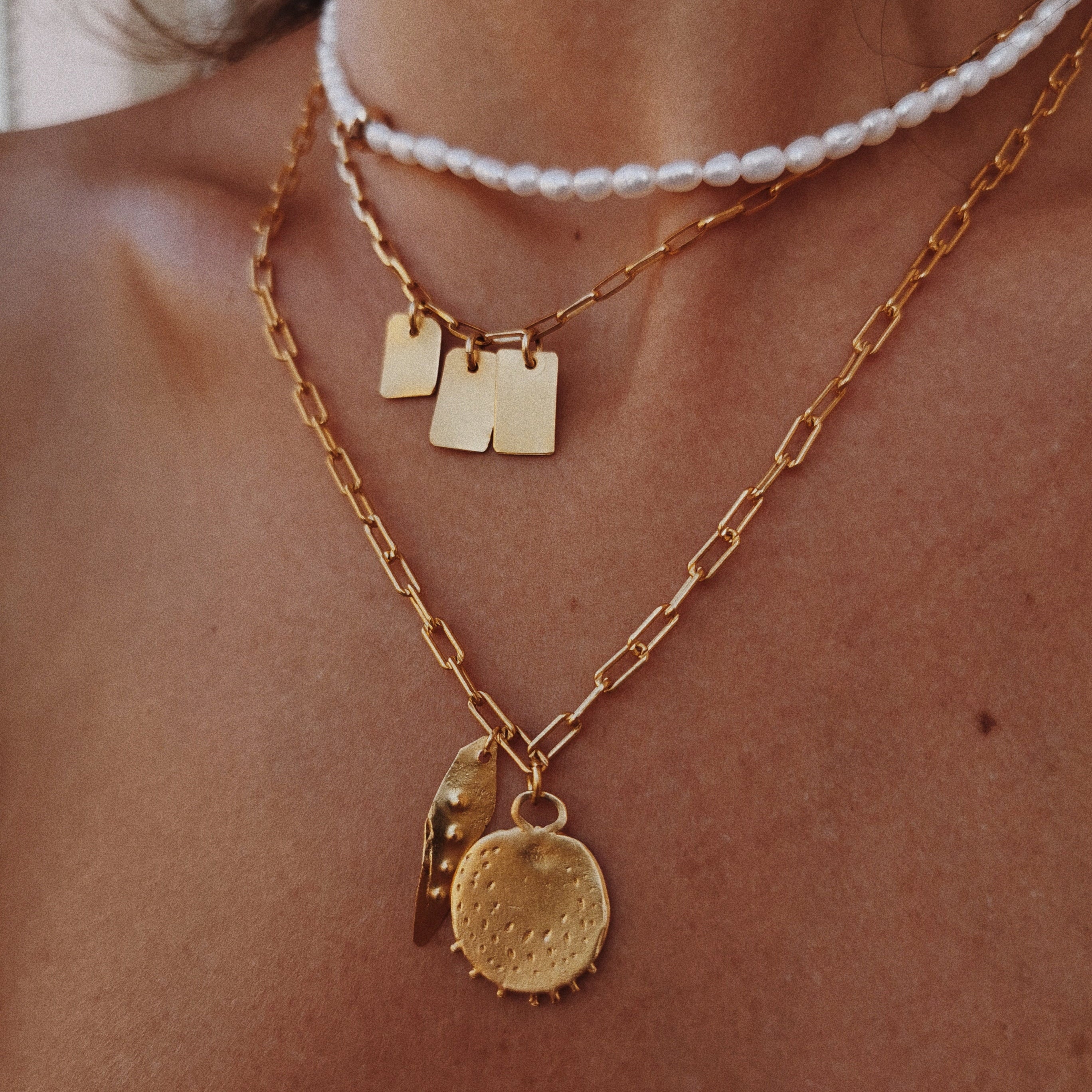 SUN + NECKLACE GOLD PLATED