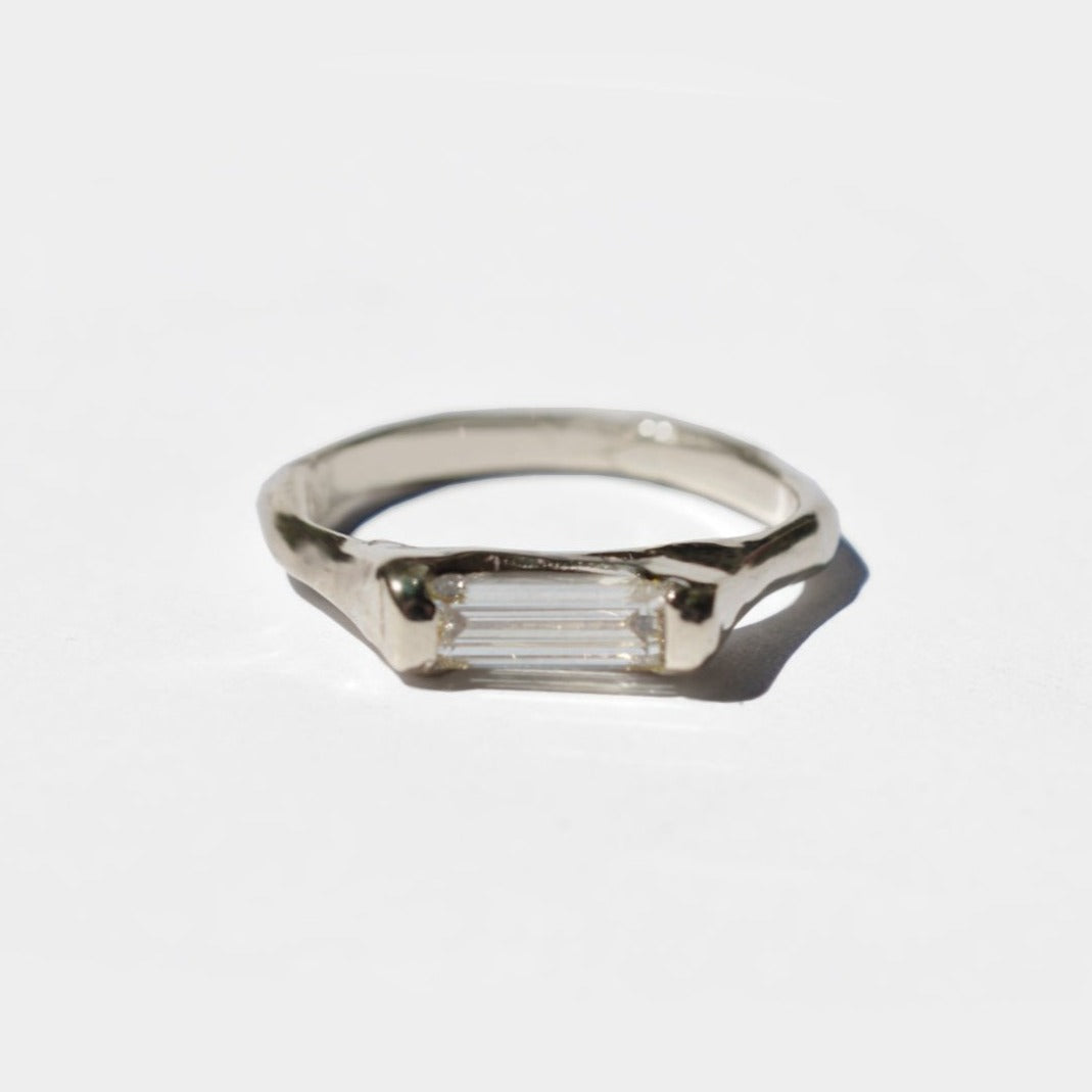 BAGUETTE DIAMOND RING