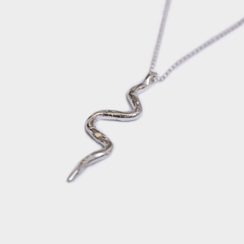 SNAKE NECKLACE