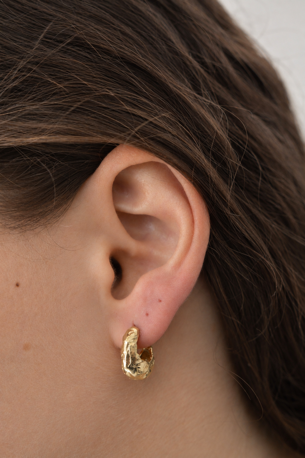14K EBONY L EARRINGS N.39