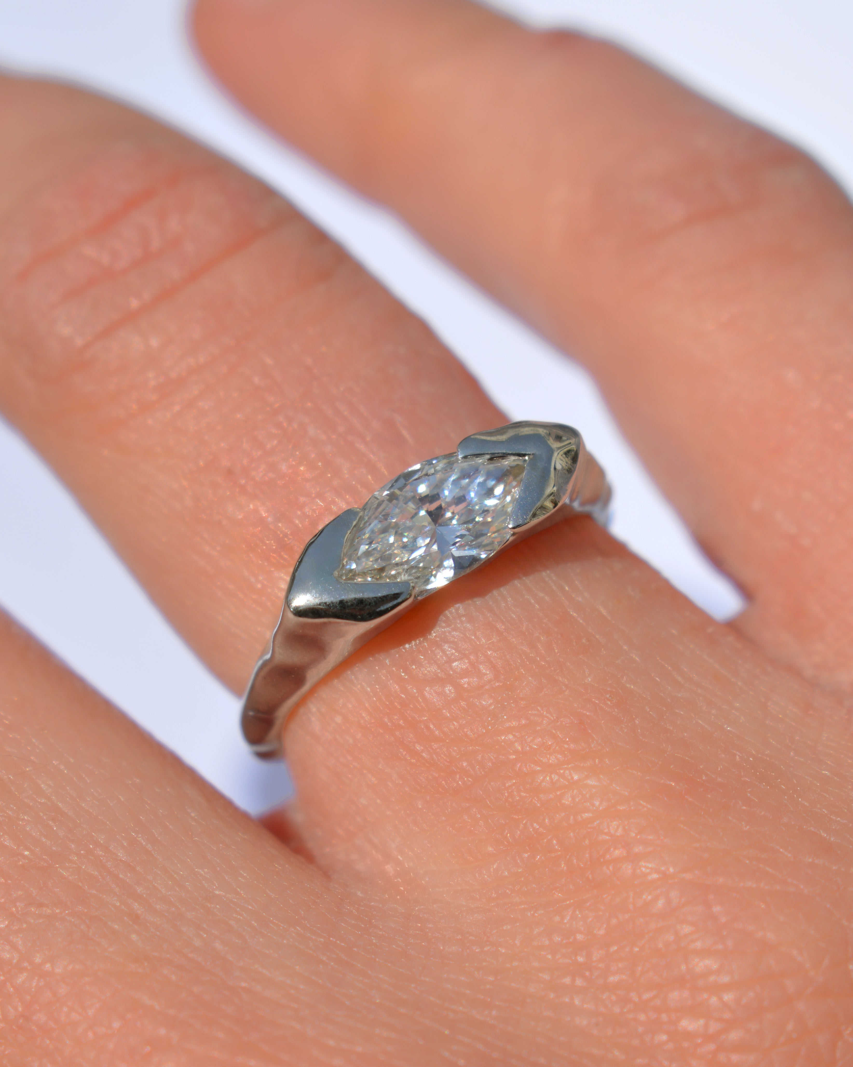 MONA RING