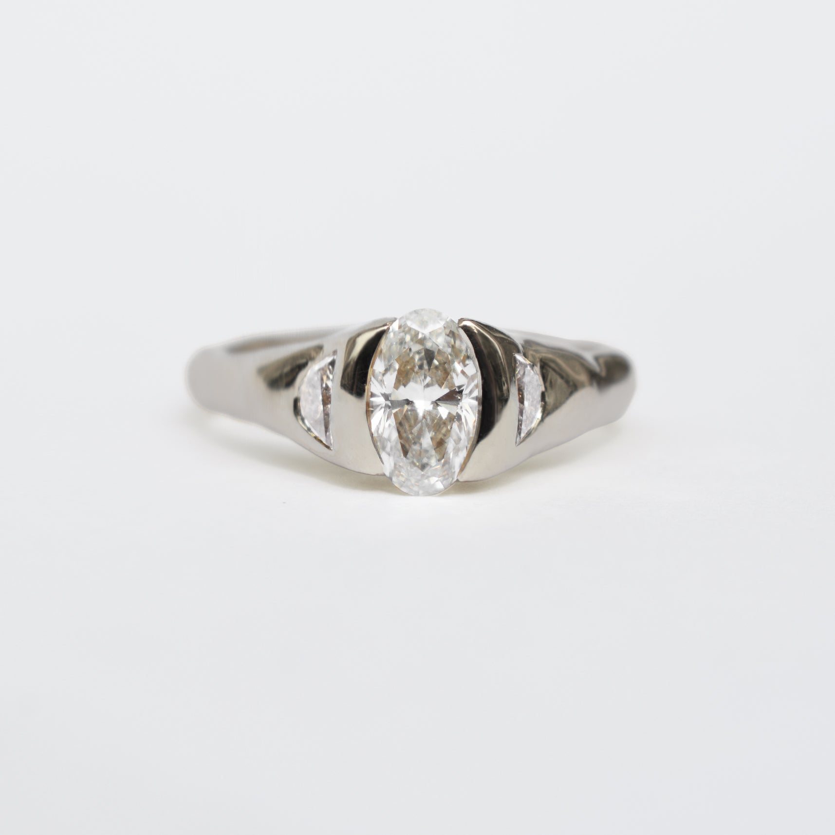 LUNAI RING