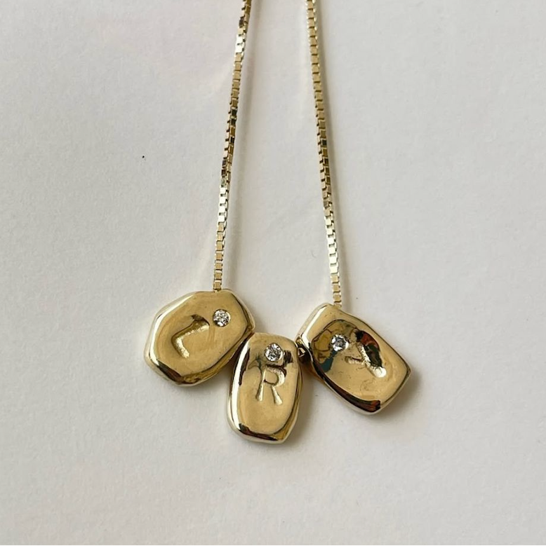 INITIAL NECKLACE