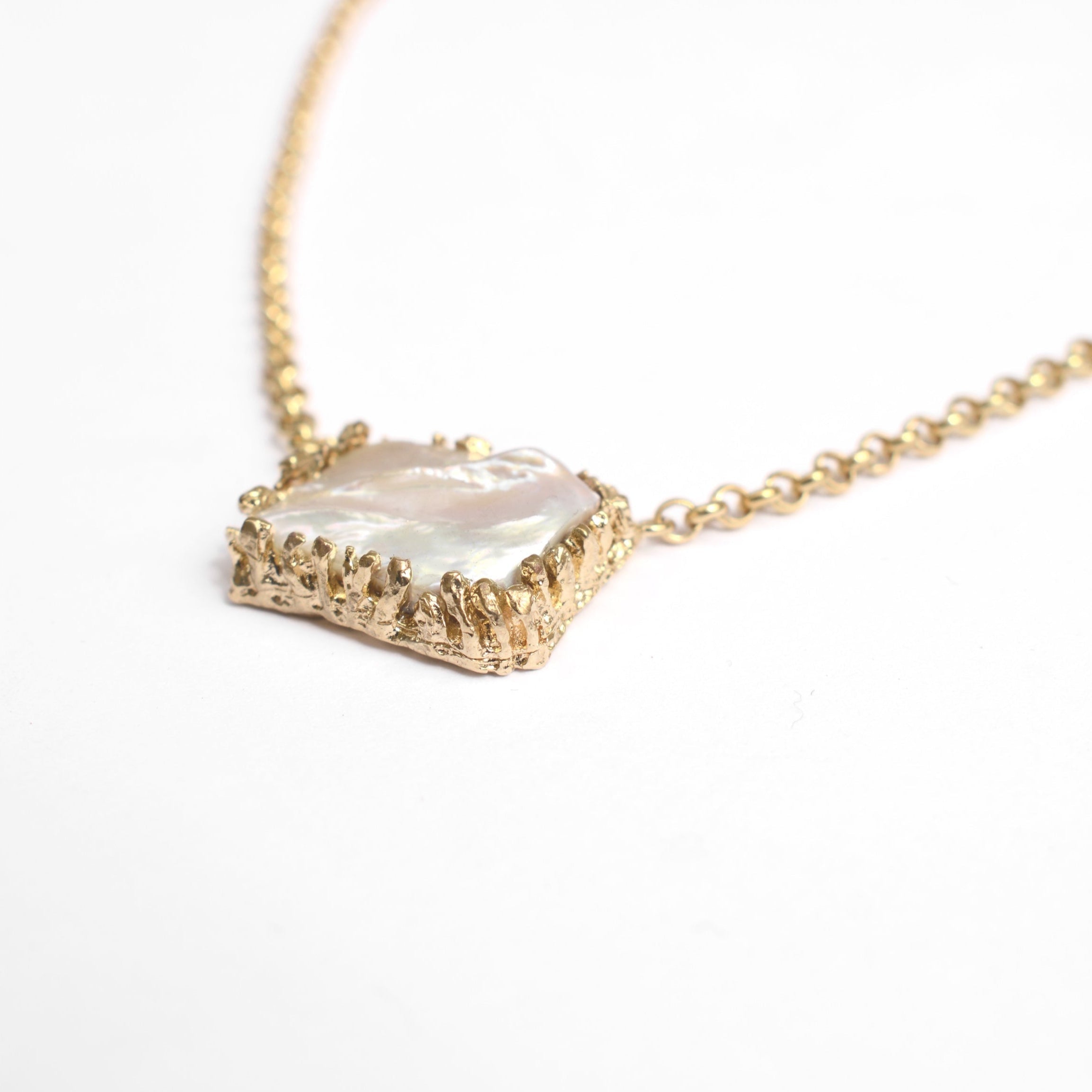 BRIELLE GOLD& PEARL NECKLACE