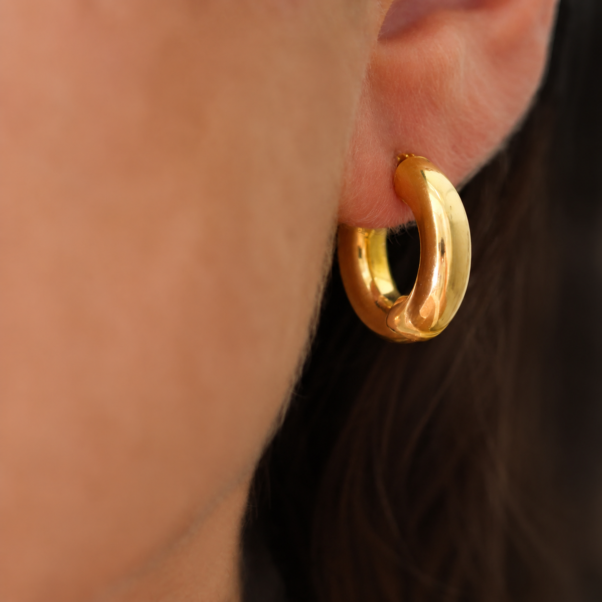 14K YELLOW GOLD CLASSIC HOOP EARRINGS N.39