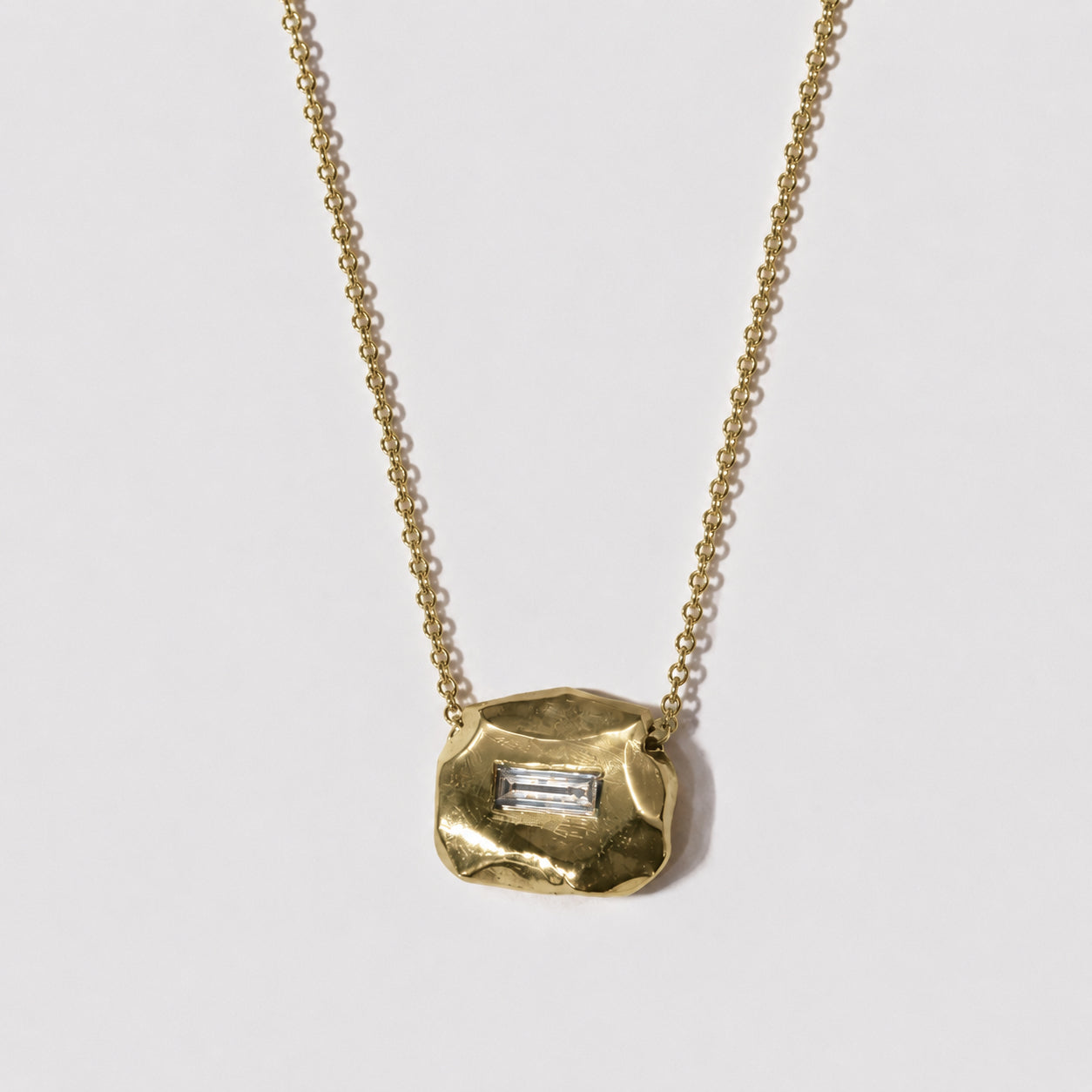 LAURA NECKLACE N.107