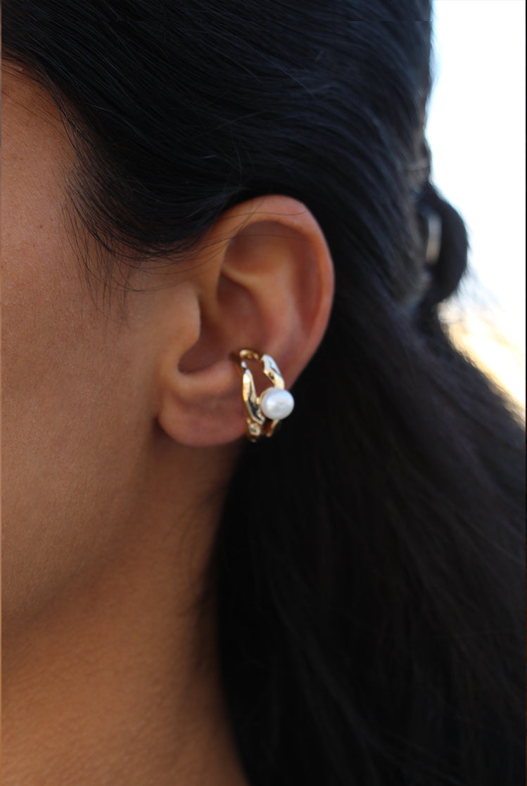 Lima ear cuff