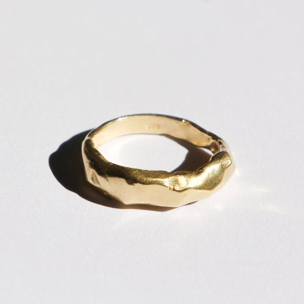 Thick rock texture ring