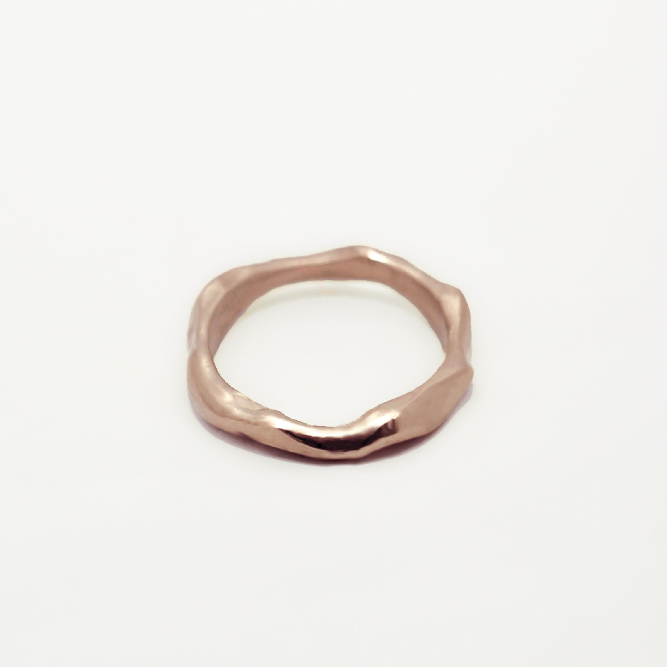 Thin rock ring