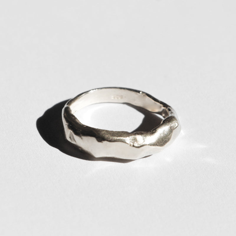 Thick rock texture ring
